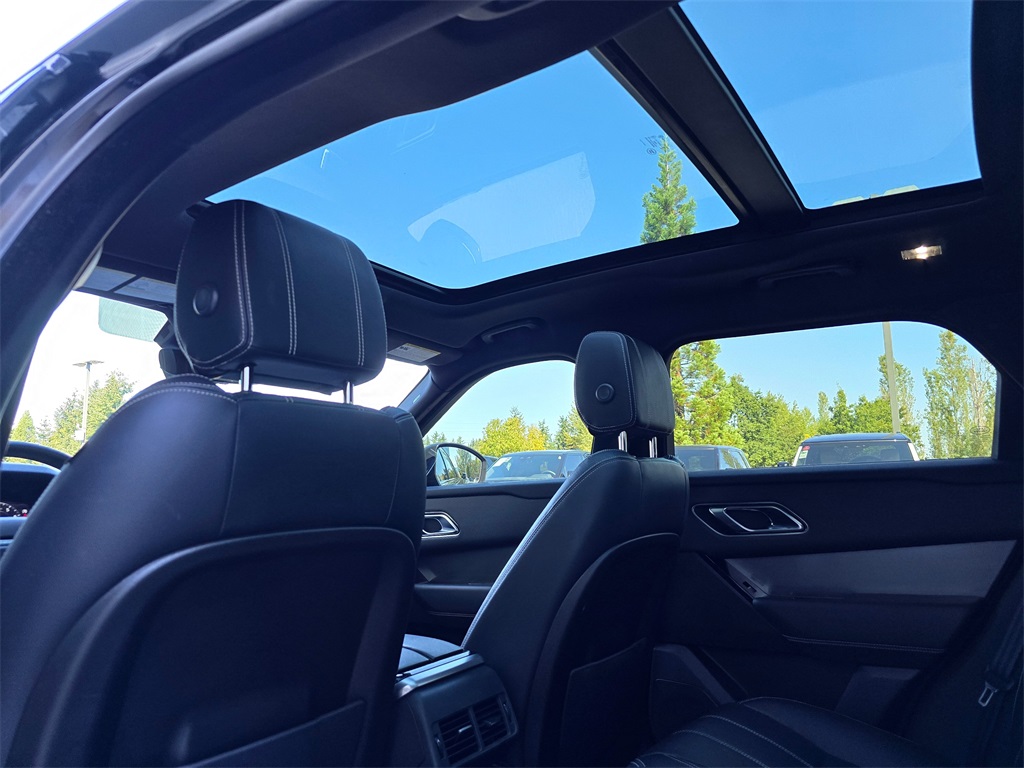 2019 Land Rover Range Rover Velar S photo 26
