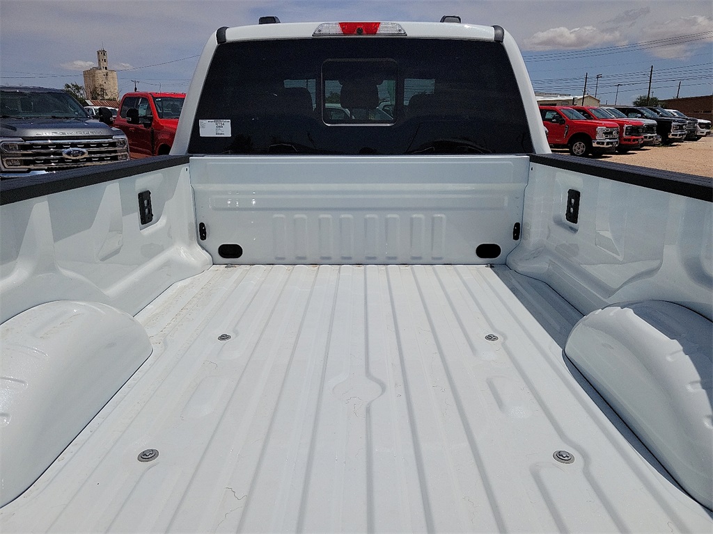 2025 Ford F-350 photo 14