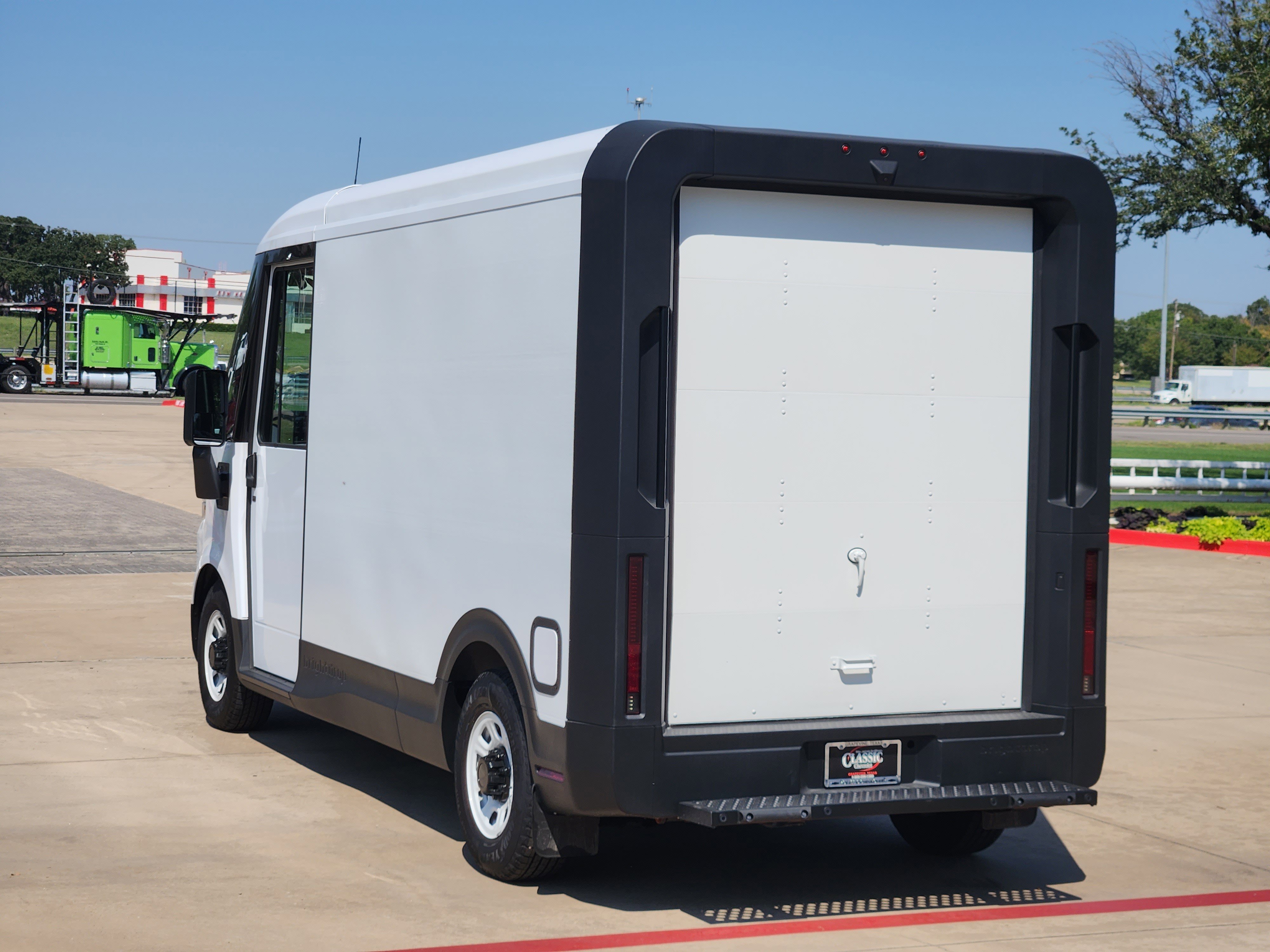 2025 Chevrolet BrightDrop 400 photo 2