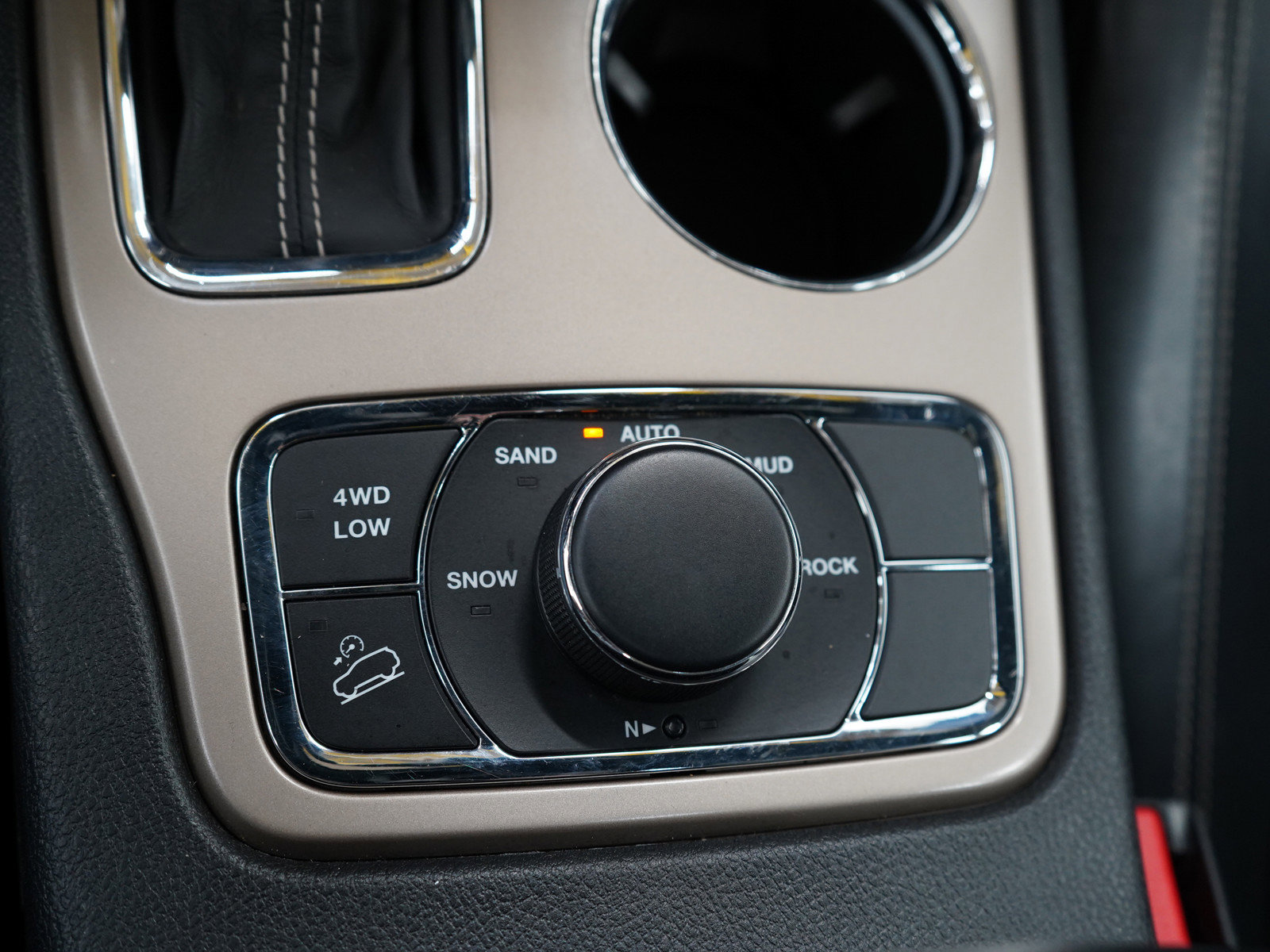 2016 Jeep Grand Cherokee Limited photo 23