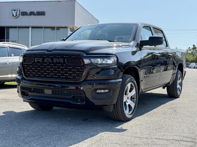 2025 Ram 1500 Tradesman photo 2