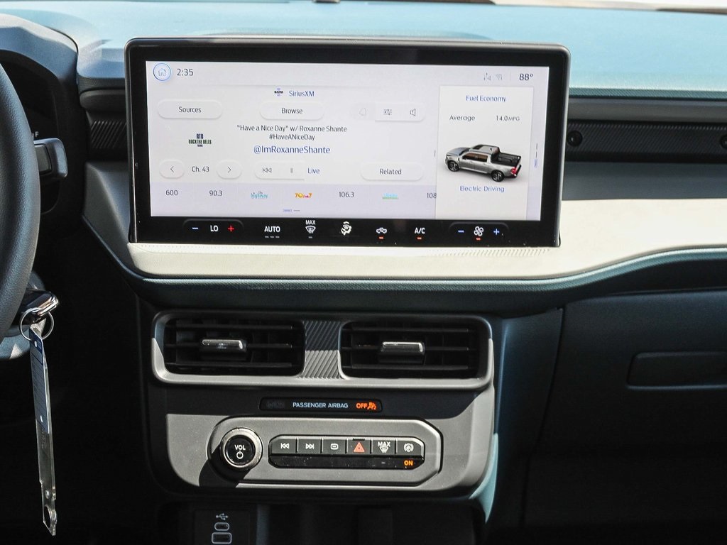 2025 Ford Maverick XL photo 12