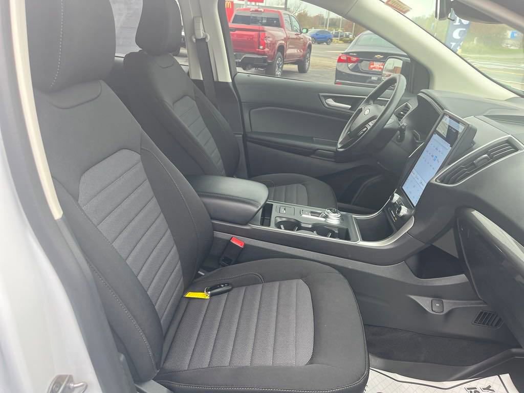2024 Ford Edge SE photo 28