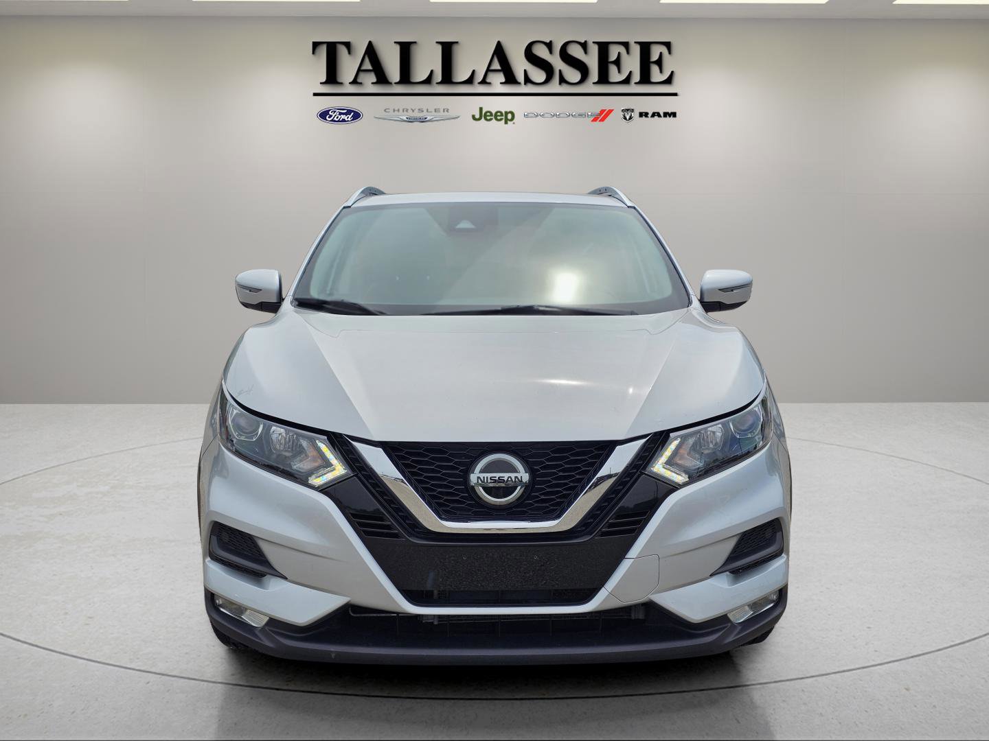2022 Nissan Rogue Sport SV photo 2