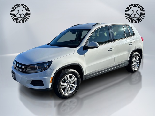 2017 Volkswagen Tiguan Limited Base's photo