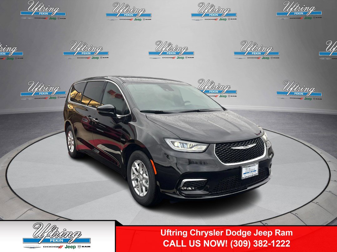 2026 Chrysler Pacifica Select's photo
