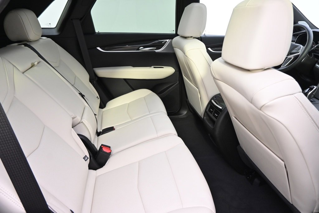 2025 Cadillac XT5 Sport photo 18