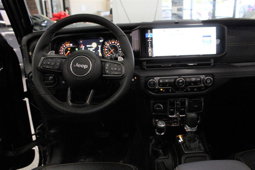 2024 Jeep Wrangler Rubicon 392 photo 8