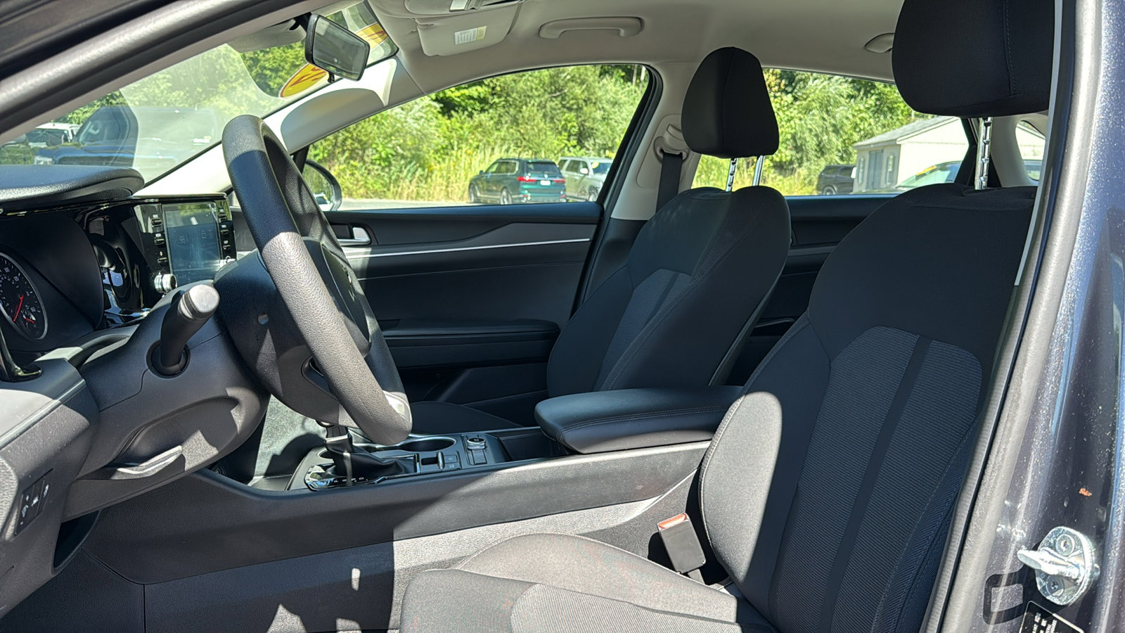 2022 Kia K5 LXS photo 11