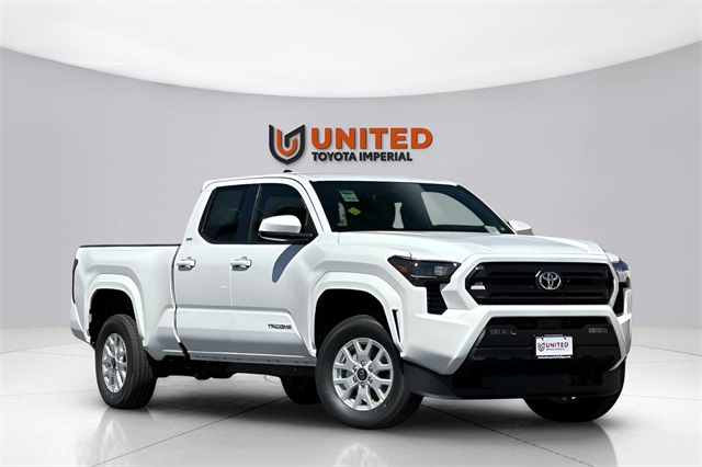 2025 Toyota Tacoma SR5's photo