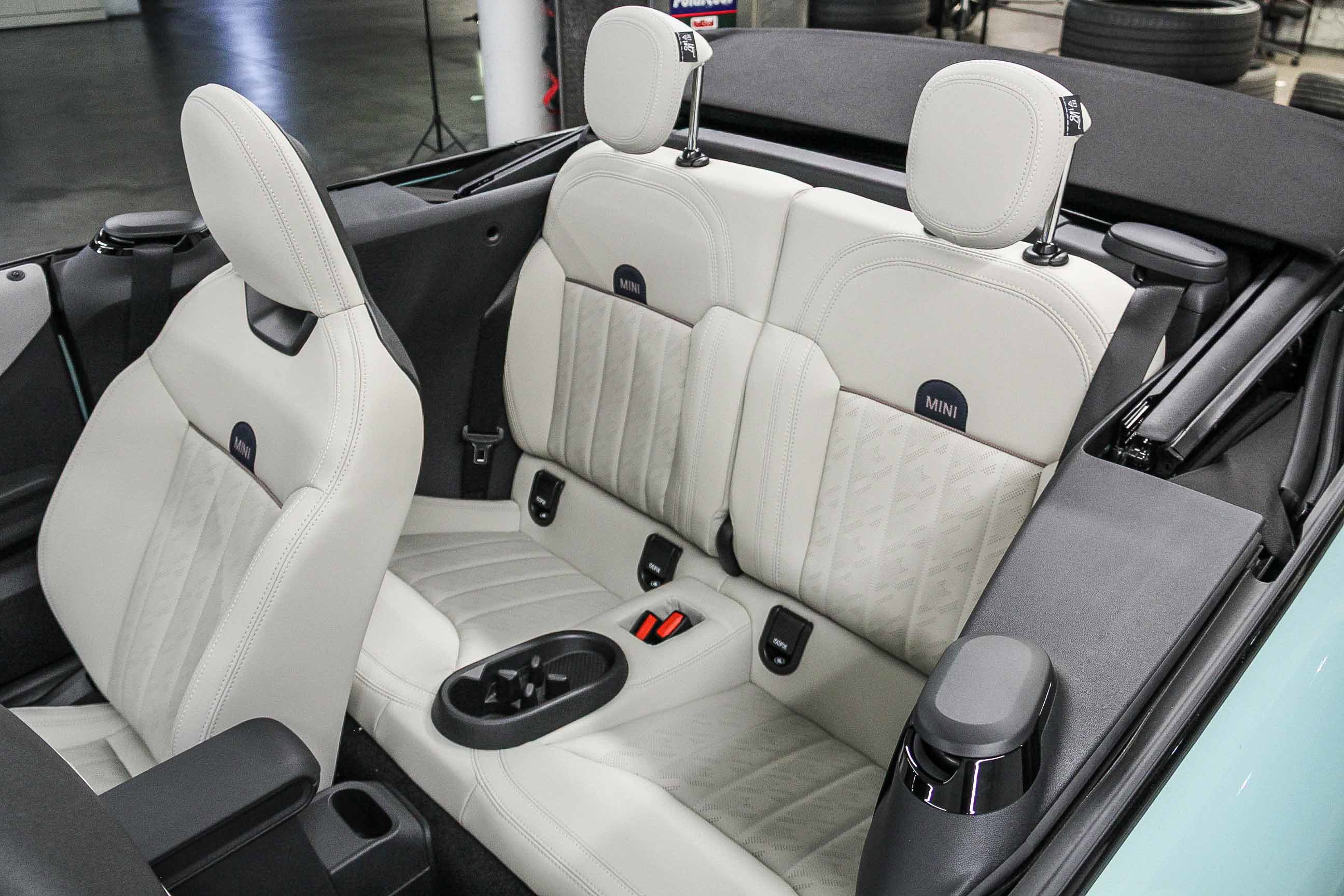 2026 Mini Cooper Convertible Iconic photo 20