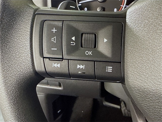 2025 Nissan Rogue S photo 11