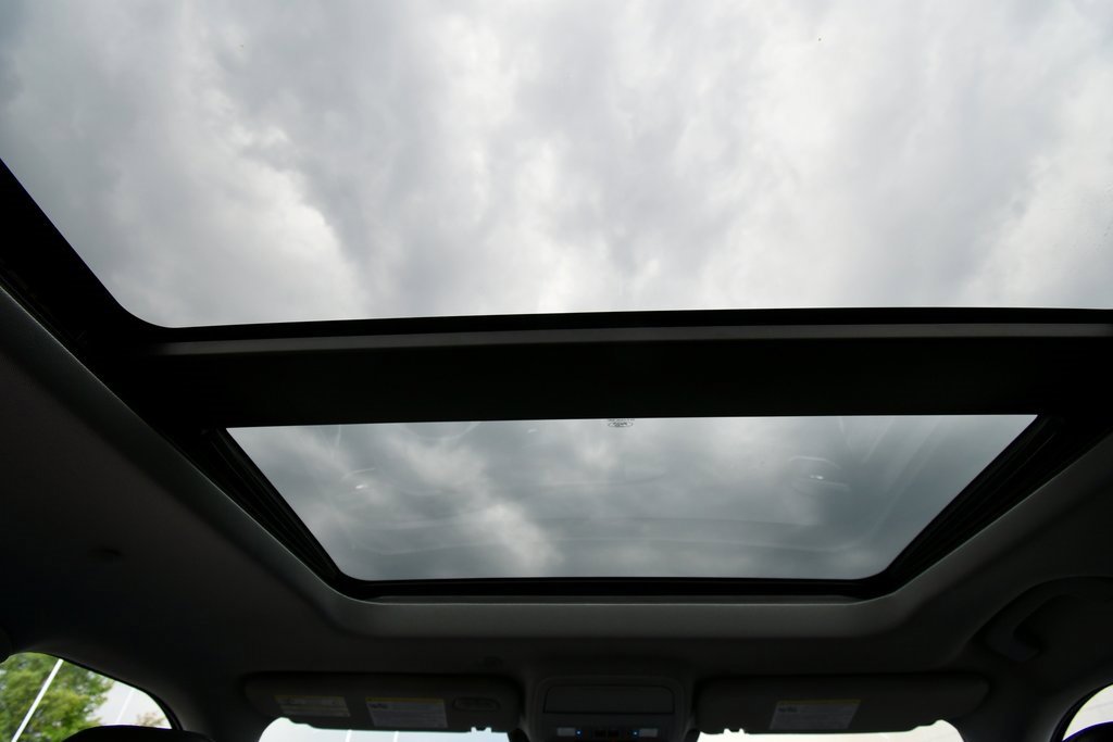 2021 Ford Explorer Limited photo 17