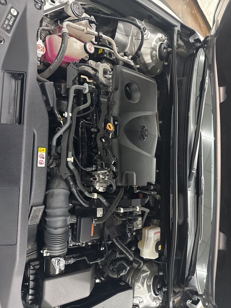 2022 Toyota Camry Hybrid XSE photo 25