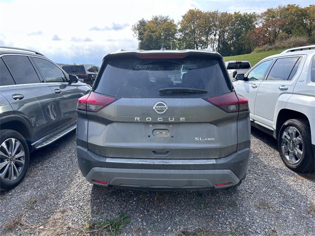 2021 Nissan Rogue SL photo 2