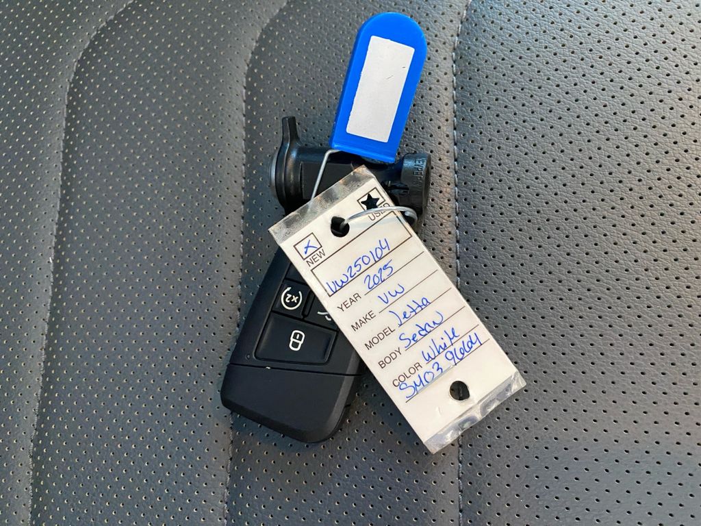2025 Volkswagen Jetta 1.5T SEL photo 22