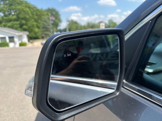 2021 Chevrolet Traverse Cloth photo 12