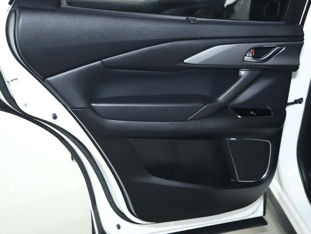 2020 Mazda CX-9 Touring photo 13