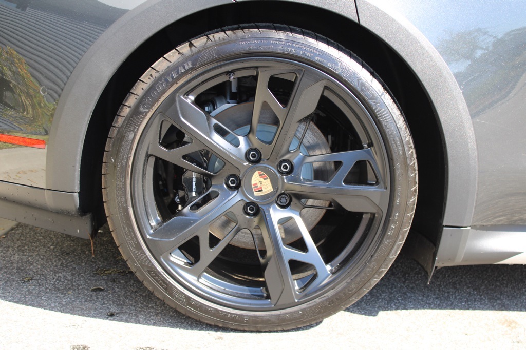 2025 Porsche Taycan 4S Cross Turismo photo 13