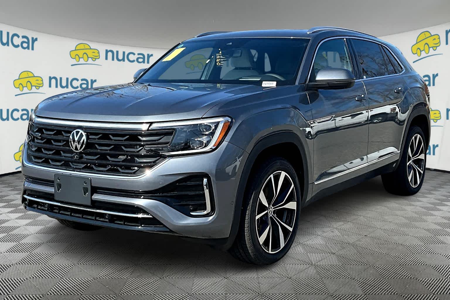 2025 Volkswagen Atlas Cross Sport SEL Premium R-Line photo 3