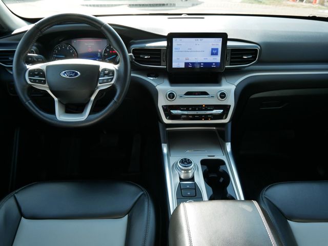 2022 Ford Explorer XLT photo 6