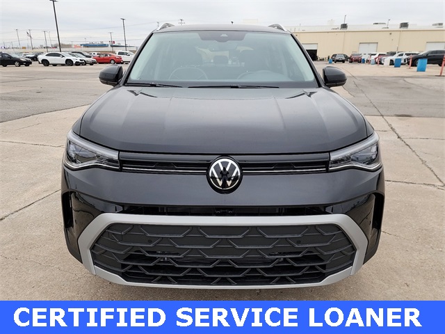 2025 Volkswagen Taos SE photo 3