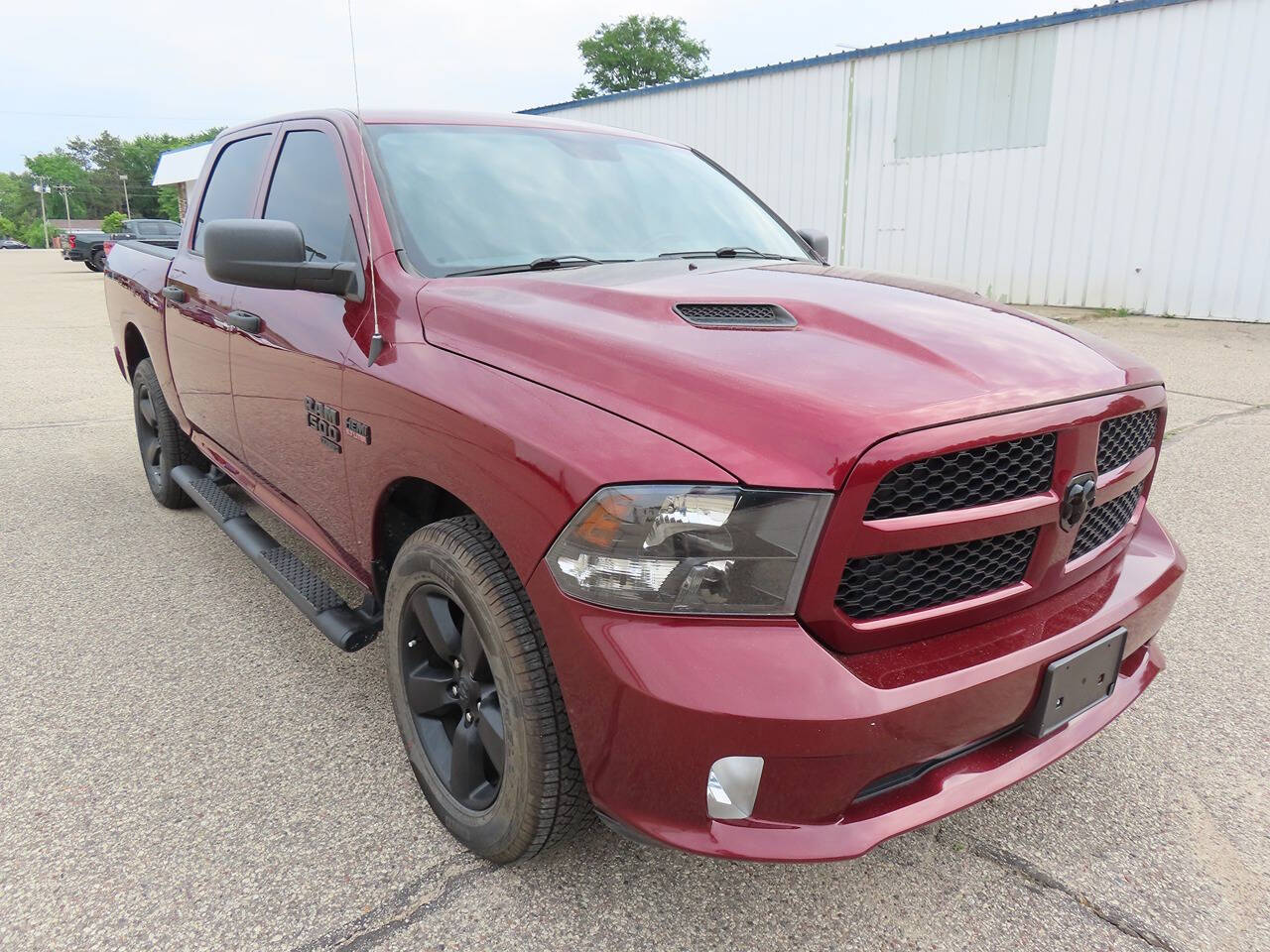 2019 Ram 1500 Classic Express photo 3