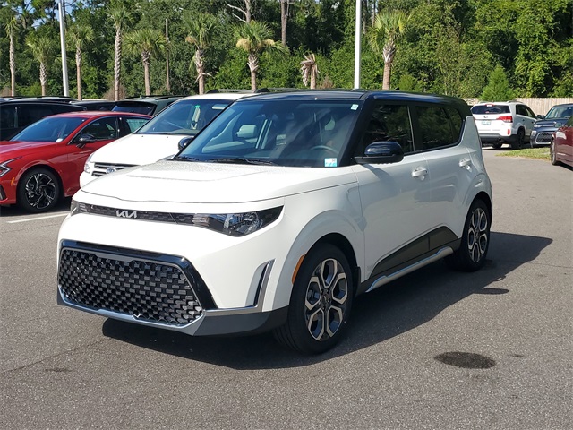 2025 Kia Soul EX photo 3