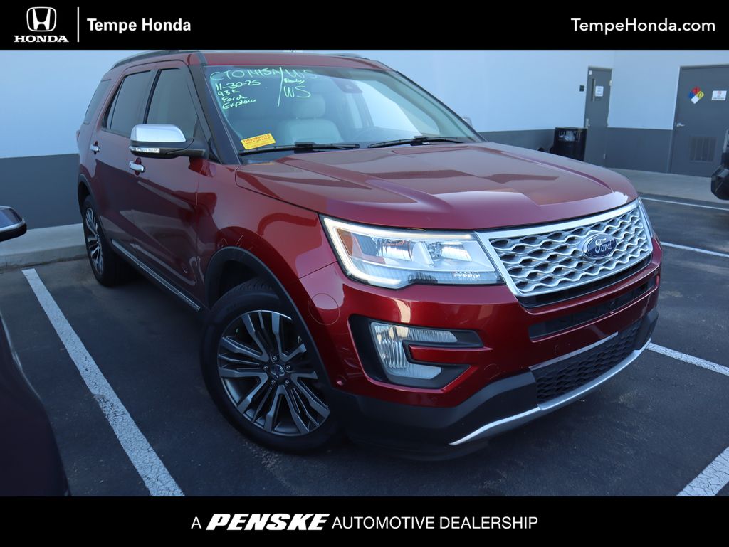2017 Ford Explorer Platinum's photo