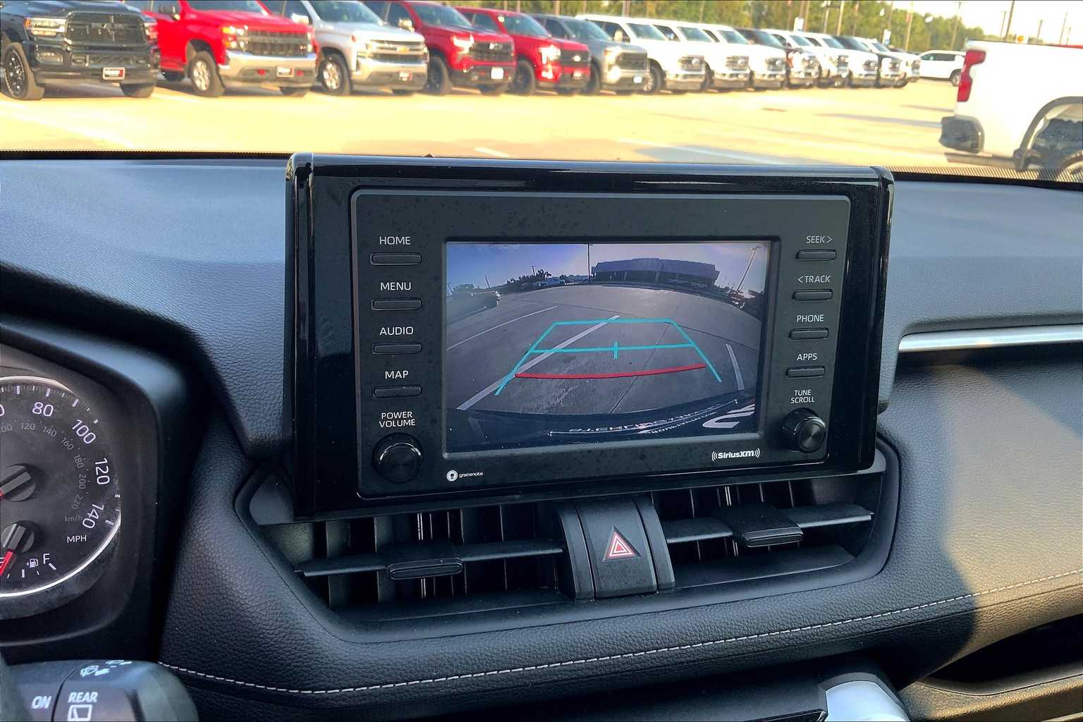 2021 Toyota RAV4 LE photo 27