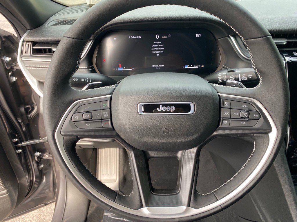 2025 Jeep Grand Cherokee L photo 6