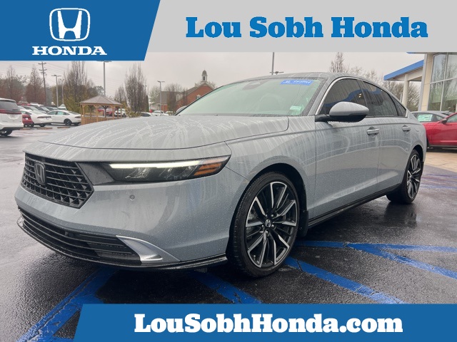 2024 Honda Accord Hybrid Touring's photo