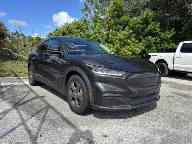 2022 Ford Mustang Mach-E Select photo 2