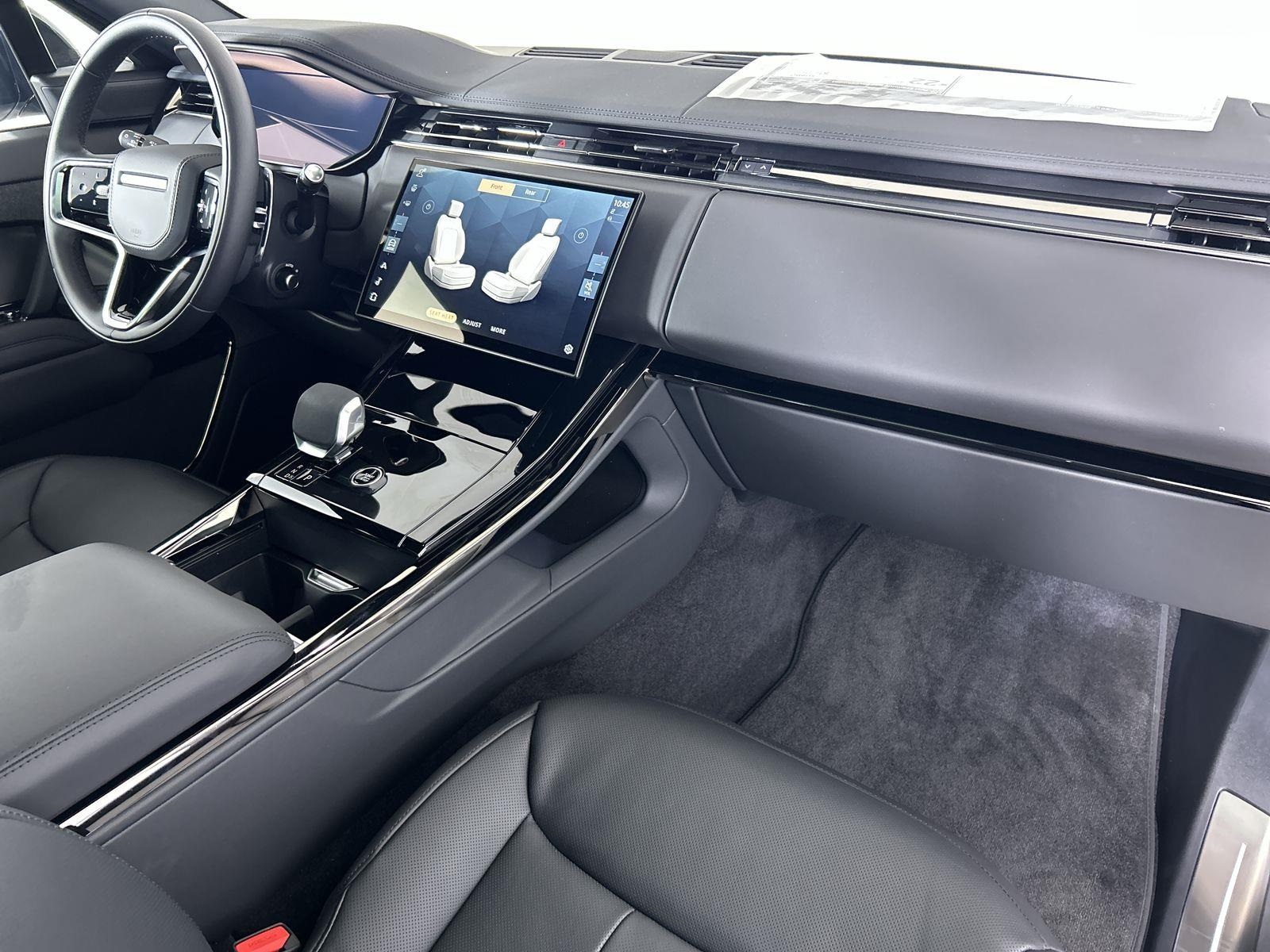 2025 Land Rover Range Rover Sport SE photo 30