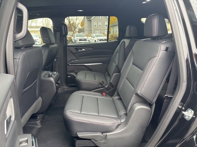 2026 Chevrolet Traverse Z71 photo 3