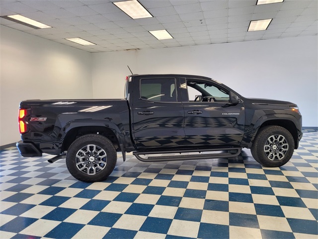 2024 Chevrolet Colorado Z71 photo 10