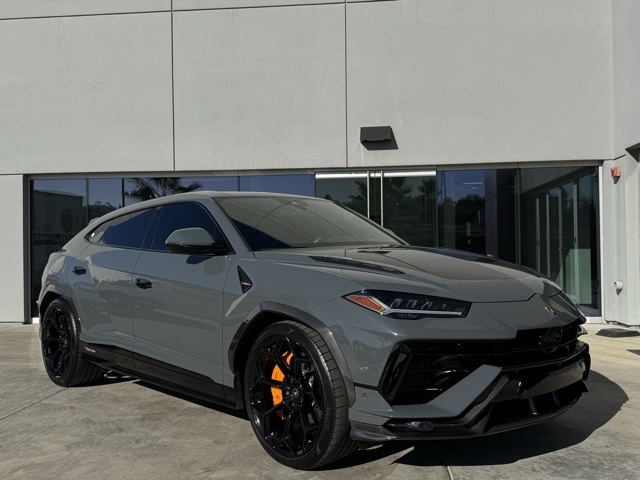 2024 Lamborghini Urus Performante's photo