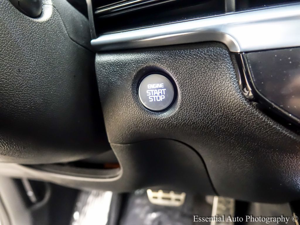 2025 KIA SORENTO - Image 17