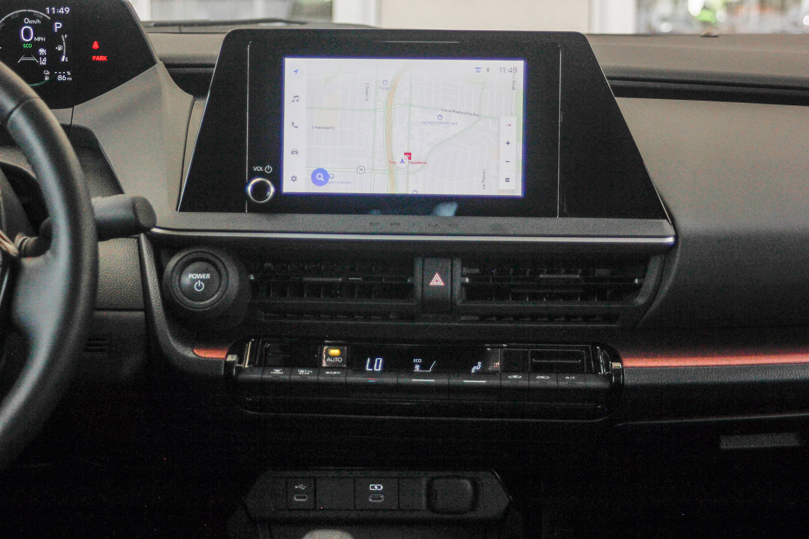 2025 Toyota Prius Plug-in SE photo 12