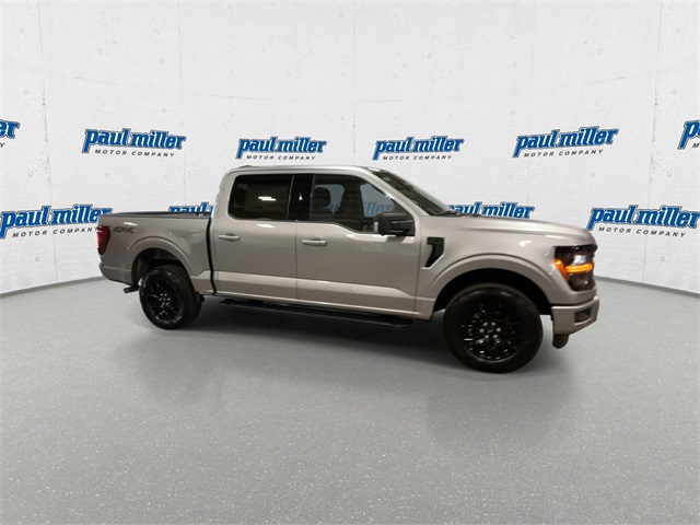 2025 Ford F-150 XLT photo 12