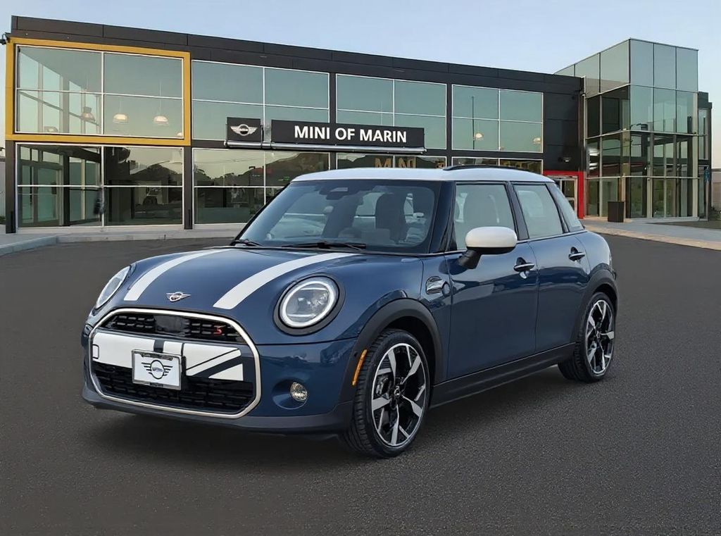 2026 MINI Hardtop 4 Door S's photo
