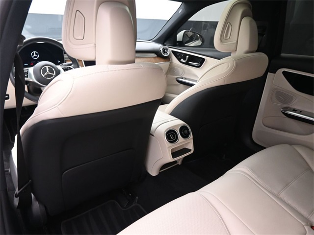 2022 Mercedes Benz C 300 photo 9