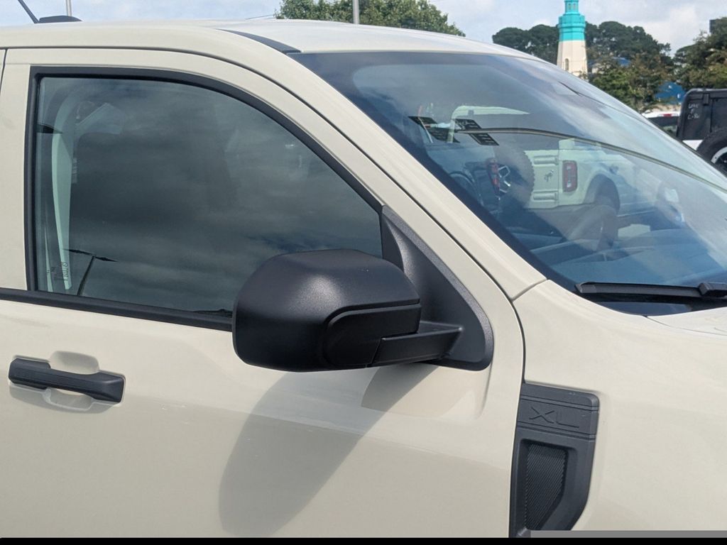 2025 Ford Maverick XL photo 10