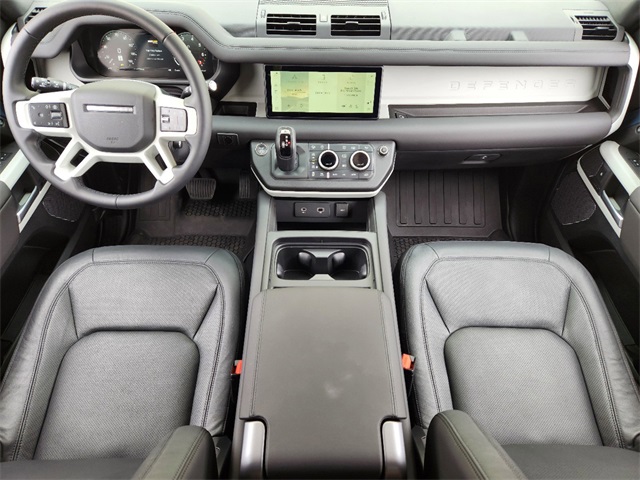 2024 Land Rover Defender 110 S photo 23