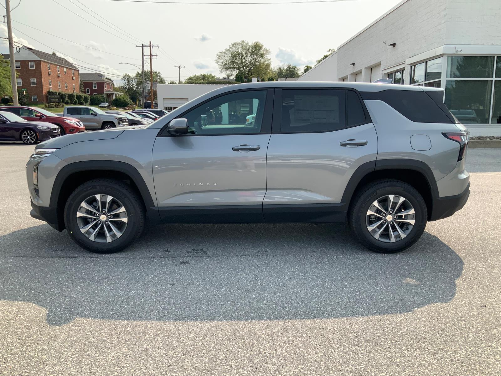 2026 Chevrolet Equinox LT photo 4