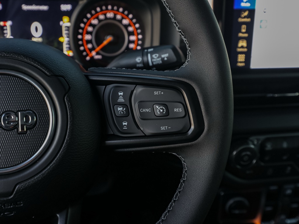 New 2026 Black Clear-Coat Exterior Paint Jeep Mojave image 25