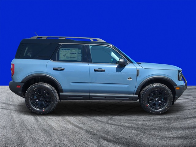 2025 Ford Bronco Sport Outer Banks photo 2