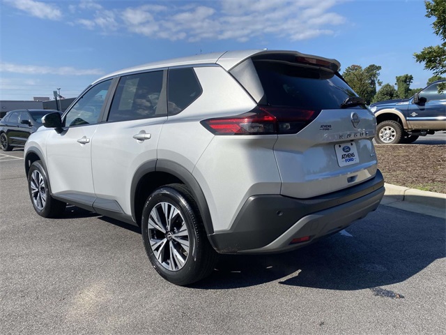 2023 Nissan Rogue SV photo 4