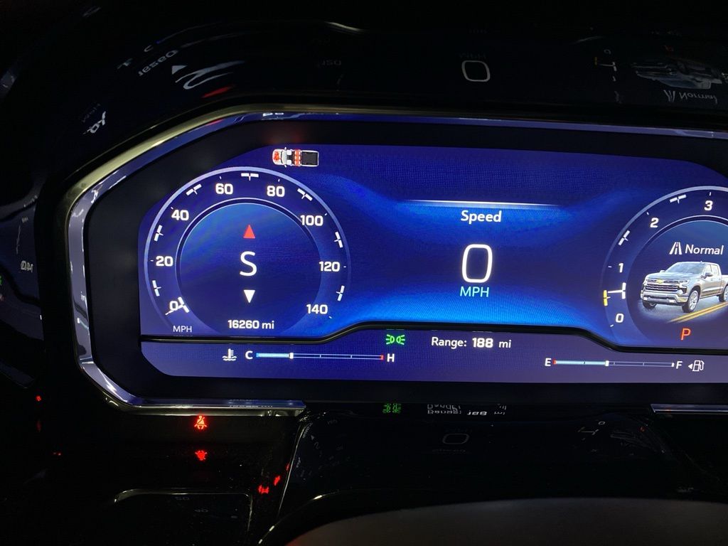 2024 Chevrolet Silverado 1500 RST photo 4