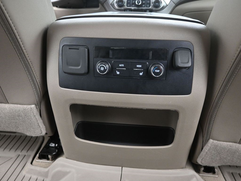 2019 Chevrolet Tahoe LT photo 9